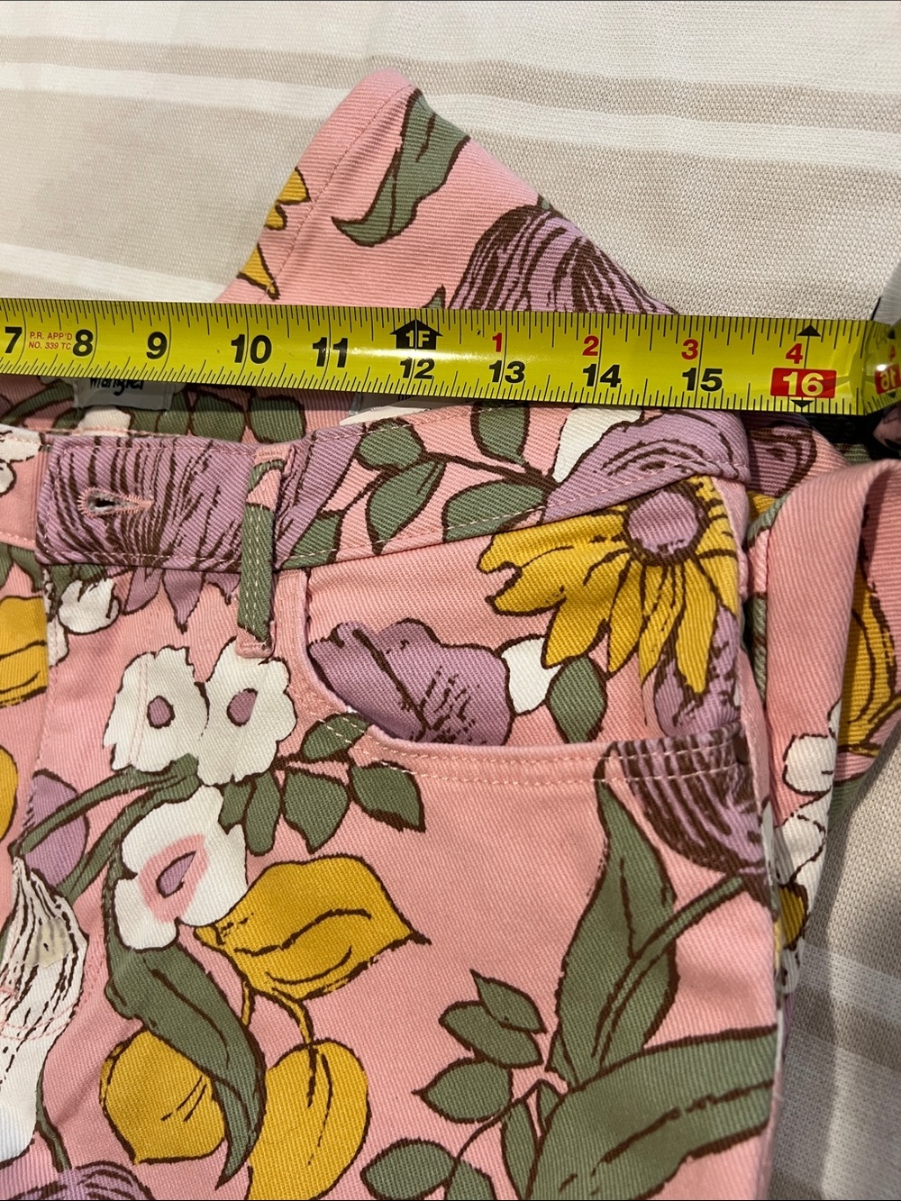 Wrangler Pink Floral Flare Jeans 30x32 - Picture 8 of 9